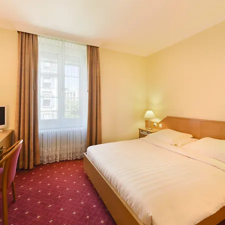 Elite Hotel 3*